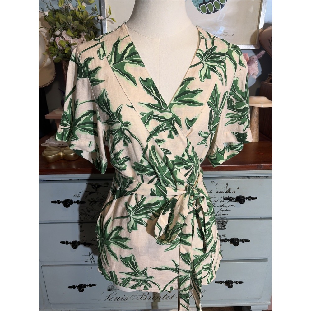 Emily McCarthy Women's Day Robe Blouse Jungle Print Size XS. Linen Blend.